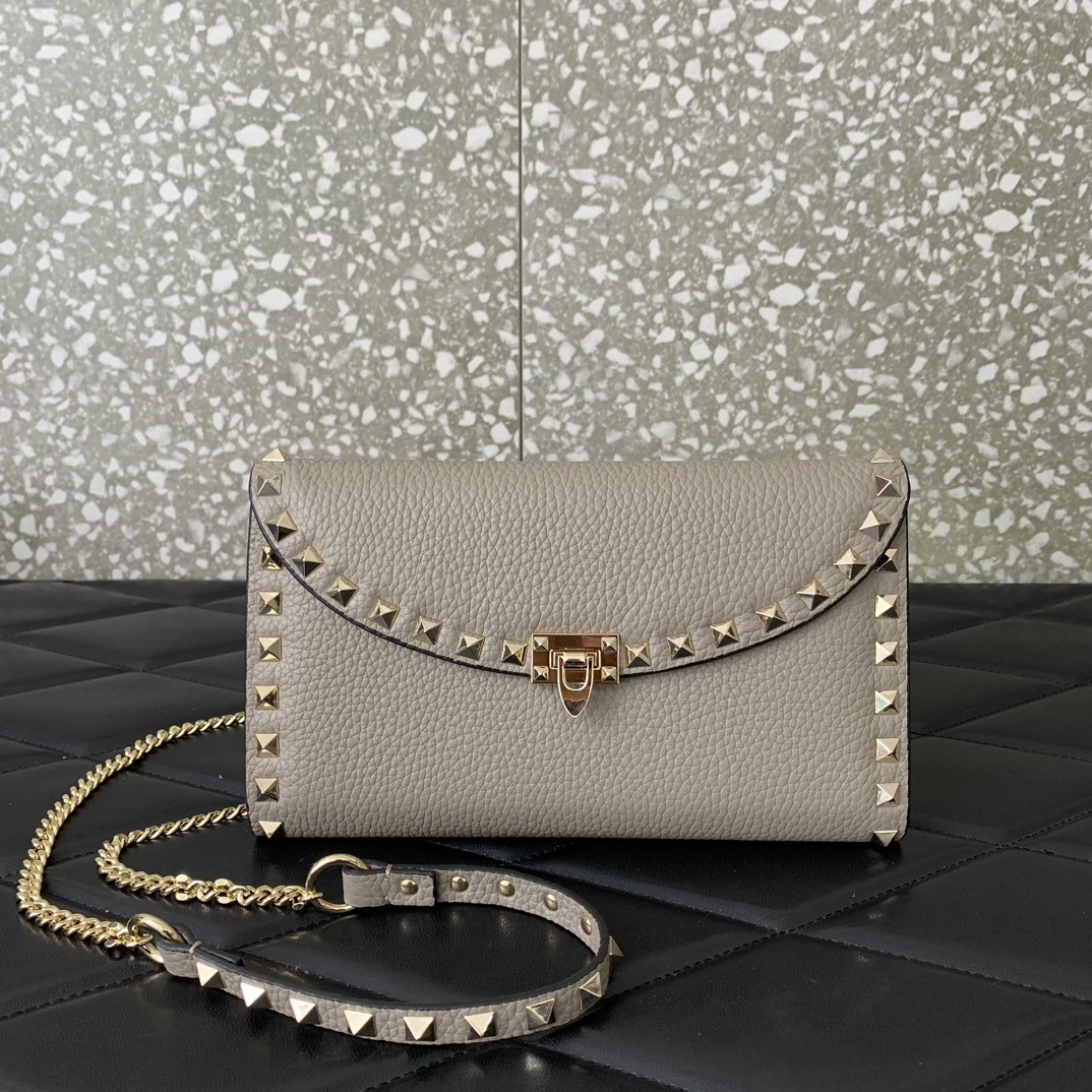 Valentino Garavani Rockstud Small Shoulder Bag in Grey Grainy Calfskin